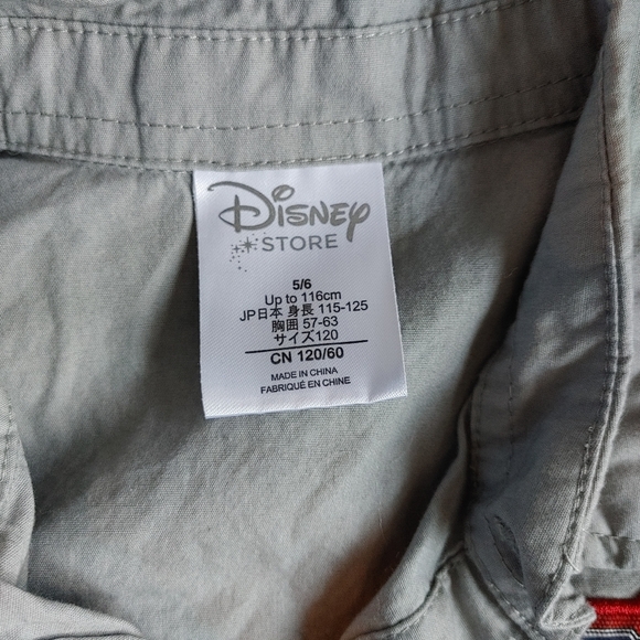 Captain America Button Down Short Sleeve Shirt Size 5/6 Boys - Picture 7 of 8